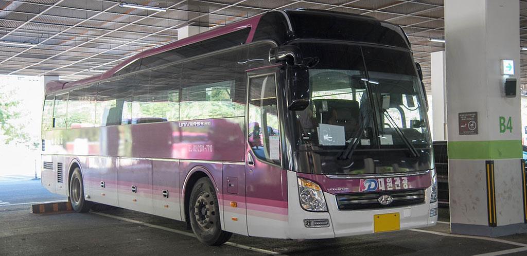 Purple Ski Shuttle Bus
